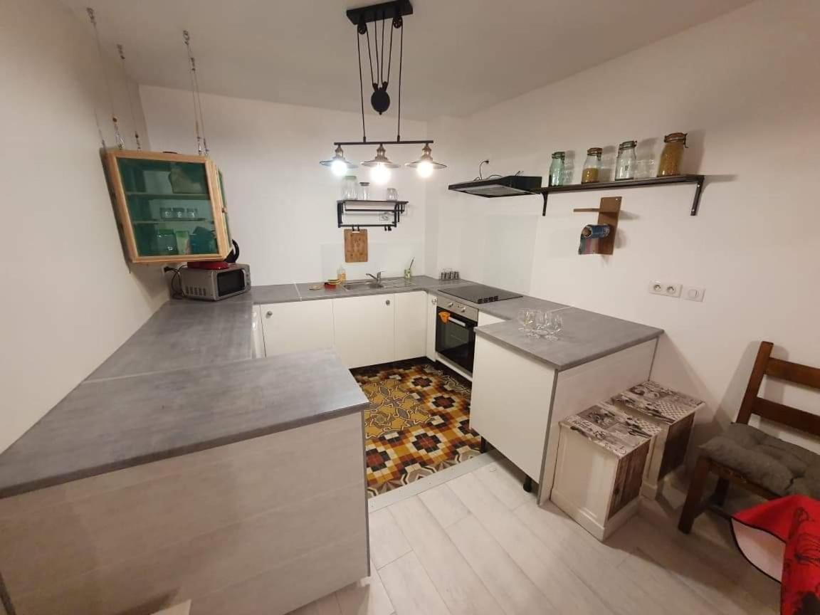 Maisonnette Paulhannaise Екстериор снимка