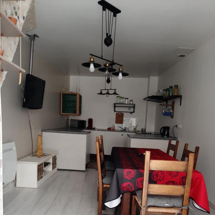 Maisonnette Paulhannaise Екстериор снимка